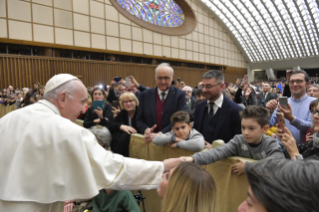 8-Beim Weihnachtsempfang für die Angestellten des Heiligen Stuhls und des Staates der Vatikanstadt