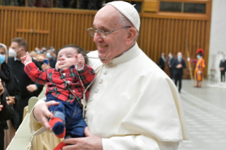 0-To the Vatican employees for the exchange of Christmas greetings