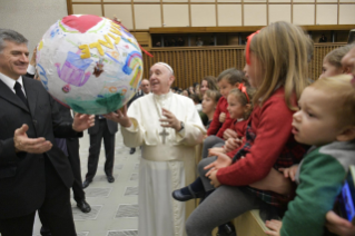 3-To the employees of the Holy See and of Vatican City State, with their respective families, for the exchange of Christmas greetings