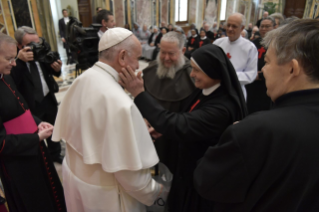 7-Aux religieux et aux religieuses de la Famille charismatique camillienne