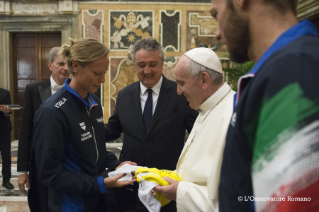 2-An die Teilnehmer am italienischen Schwimmwettbewerb "Settecolli"