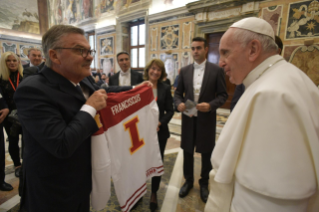 5-Alla Federazione Internazionale di Hockey su ghiaccio