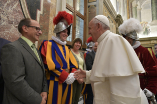 10-À Guarda Suíça Pontifícia, por ocasião do juramento dos novos recrutas 