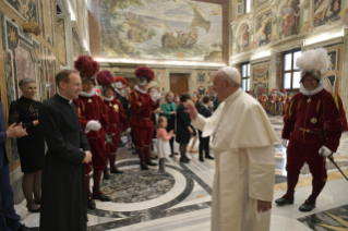 7-À Guarda Suíça Pontifícia, por ocasião do juramento dos novos recrutas 