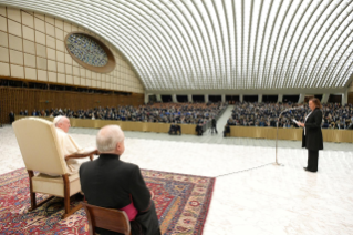 9-Ai Dirigenti e agli Agenti dell'Ispettorato di Pubblica Sicurezza Vaticano in occasione del 75° anniversario di istituzione