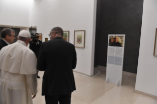 1-Il Santo Padre inaugura la Mostra: "Calligrafia per il Dialogo: promuovere la cultura di pace attraverso la cultura e l'arte", intitolata alla memoria del Cardinale Jean-Louis Tauran