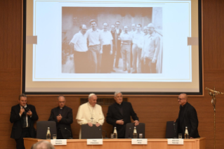 2-Papa Francesco partecipa alla presentazione degli "Scritti" di P. Miguel Angel Fiorito S.I. (1916-2005)