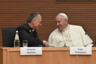 1-Papa Francesco partecipa alla presentazione degli "Scritti" di P. Miguel Angel Fiorito S.I. (1916-2005)
