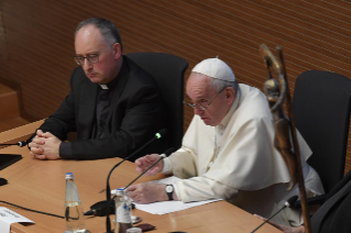 8-Le Pape Fran&#xe7;ois participe &#xe0; la pr&#xe9;sentation des &#xe9;crits du P. Miguel Angel Fiorito S.I. (1916-2005)