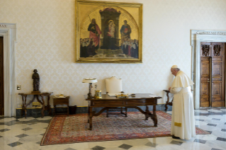 1-Recita del Padre Nostro con Papa Francesco