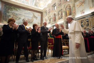 3-Aos Membros da "Papal Foundation"