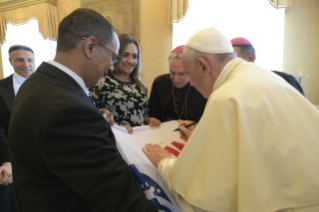 13-Saludo del Santo Padre a un grupo de peregrinos de Panam&#xe1;