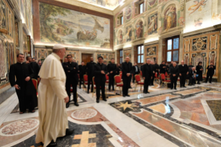 6-A la comunidad del Pontificio Colegio Pío Latinoamericano de Roma