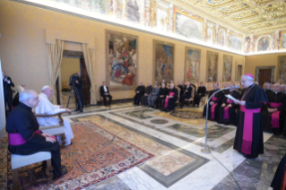 7-Aux participants à l'Assemblée plénière du Conseil pontifical pour les Textes législatifs