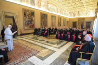 6-Aux participants à l'Assemblée plénière du Conseil pontifical pour les Textes législatifs