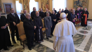 12-A los participantes en la plenaria del Consejo Pontificio para los Textos Legislativos