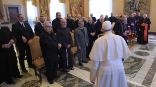 12-Aux participants à l'Assemblée plénière du Conseil pontifical pour les Textes législatifs