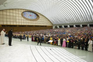8-Audiência à Federação Internacional dos  <i>Pueri Cantores</i> 