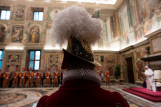 4-&#xc0; la Garde Suisse Pontificale