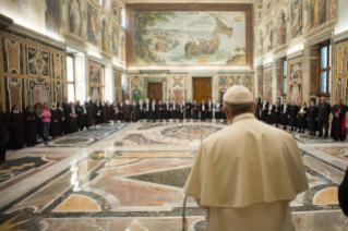 1-Encuentro del Santo Padre con las Carmelitas de Belén y las Hermanas del Santo Rosario tras la canonización de María de Jesús Crucificado y Alfonsina Danil Ghattas