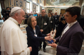 4-Udienza del Santo Padre ai partecipanti all'Incontro promosso dall'Associazione Scienza e Vita