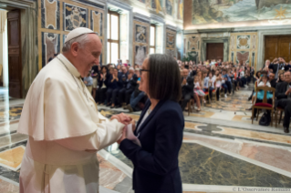 1-Udienza del Santo Padre ai partecipanti all'Incontro promosso dall'Associazione Scienza e Vita