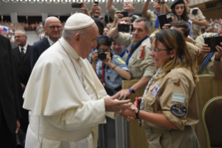 8-Audience with participants in the Euromoot of the International Union of the Guides and Scouts of Europe (UIGSE)