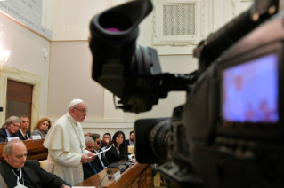 3-Aos participantes no Semin&#xe1;rio sobre o direito humano à água, promovido pela Pontif&#xed;cia Academia das Ci&#xea;ncias