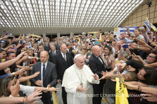 2-Audiencia a los miembros de la Comunidad Católica Shalom