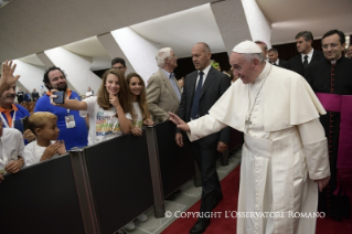 4-Ai partecipanti all&#x2019;incontro promosso dal Pontificio Consiglio della Cultura su Sport e Fede