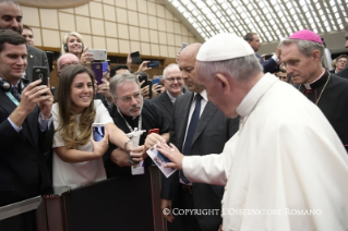 0-Ai partecipanti all&#x2019;incontro promosso dal Pontificio Consiglio della Cultura su Sport e Fede