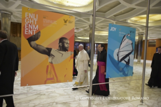 12-Ai partecipanti all&#x2019;incontro promosso dal Pontificio Consiglio della Cultura su Sport e Fede