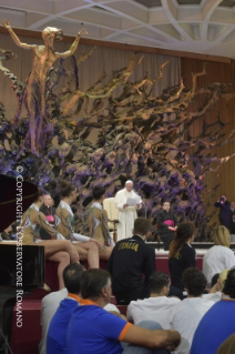 16-Ai partecipanti all&#x2019;incontro promosso dal Pontificio Consiglio della Cultura su Sport e Fede