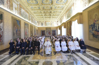 8-A las Religiosas Teatinas de la Inmaculada Concepción