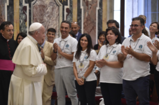 9-A los participantes en un Congreso sobre el tema &#x201c;La teología de la ternura en el Papa Francisco&#x201d;