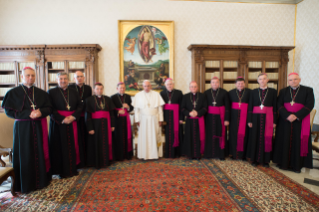 3-Aux &#xc9;v&#xea;ques ukrainiens en visite <i>ad limina Apostolorum</i>