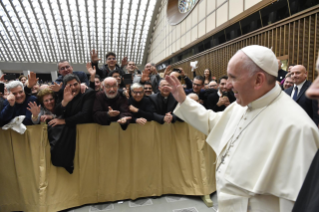 5-Audiencia a las diócesis italianas de Ugento y de Molfetta