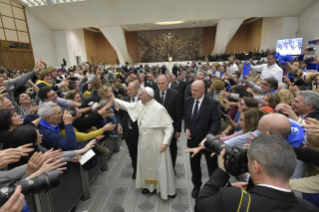 8-Audiencia a las diócesis italianas de Ugento y de Molfetta