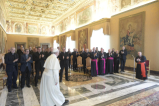 0-Ai Sacerdoti e ai Membri della Curia dell'Arcidiocesi di Valencia (Spagna)