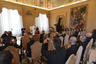 7-A sacerdotes y miembros de la curia de la Archidiócesis de Valencia