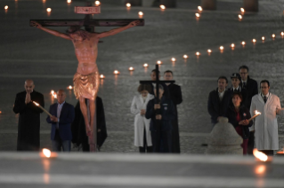 23-Way of the Cross presided over by the Holy Father - Good Friday