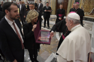 3-Ai Membri della "Archicofrad&#xed;a de la Virgen de la Cinta" di Tortosa (Spagna)