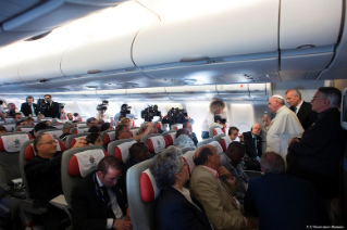 2-Viaggio Apostolico: Conferenza stampa del Santo Padre durante il volo di ritorno dalla Repubblica Centrafricana