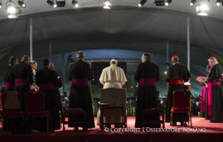 15-Apostolische Reise: Begegnung mit dem Klerus, den Ordensleuten und Seminaristen