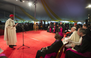 3-Viaggio Apostolico: Incontro con il Clero, i Religiosi, le Religiose ed i Seminaristi a Nairobi