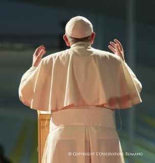 11-Viagem Apostólica: Encontro com o Clero, os Religiosos, as Religiosas e os Seminaristas em Nairóbi