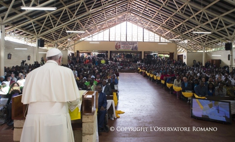 5-Apostolische Reise: Besuch im Elendsviertel von Kangemi