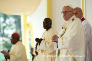0-Apostolische Reise: Heilige Messe auf dem Campus der Universität von Nairobi