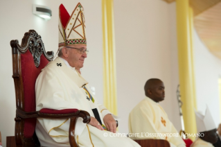 2-Apostolische Reise: Heilige Messe auf dem Campus der Universität von Nairobi