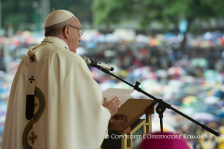 11-Apostolic Journey: Holy Mass at Nairobi University Campus